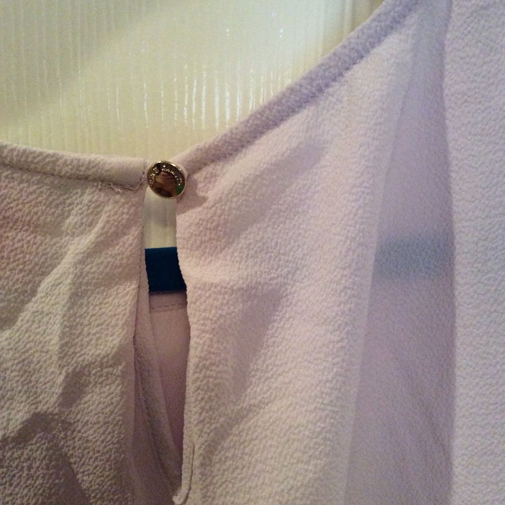 Vince Camuto lilac long sleeve blouse - Picture 5 of 7